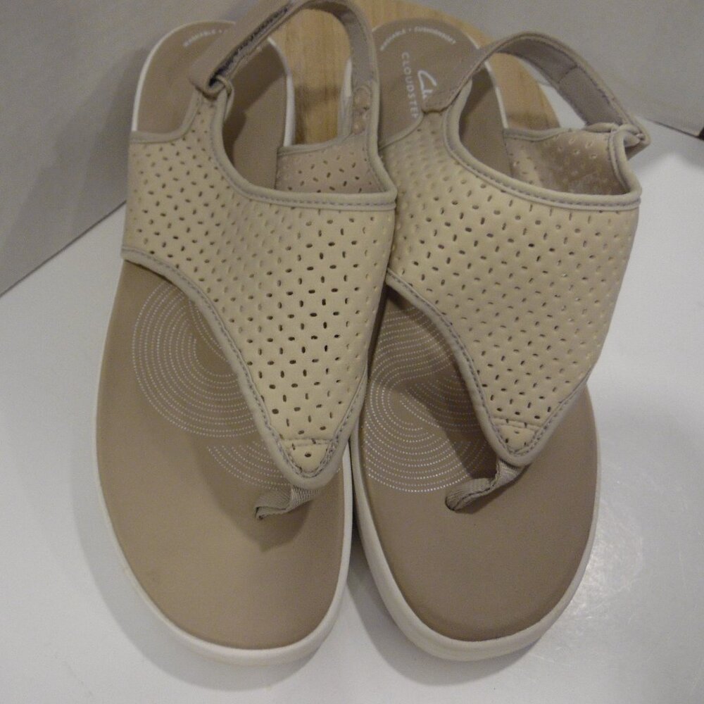 Clarks Cloudsteppers Cushiony Sandals Women's Size 9.5 NWOT